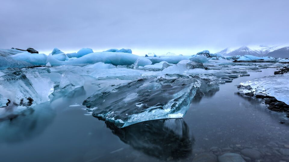 Jökulsárlón glacier lagoon iceland.jpg